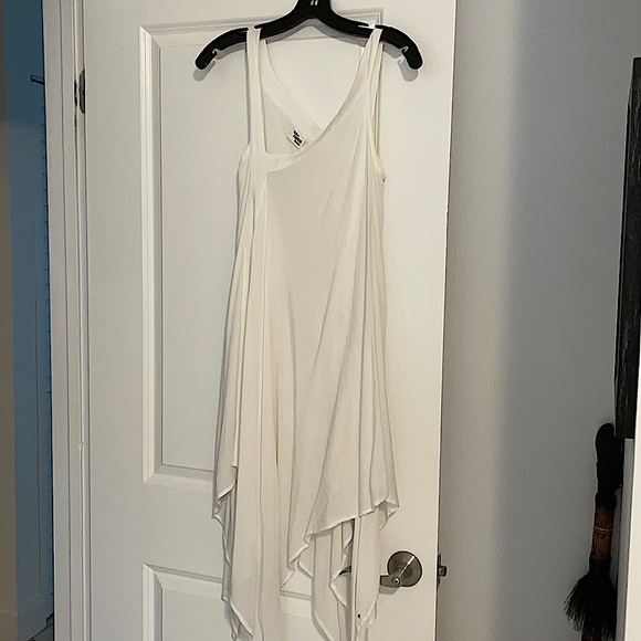 Dresses & Skirts - NWOT-Beach coverup in white